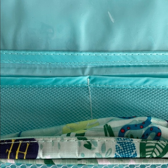 Toiletry Travel Case with Hook - Picture 6 of 9